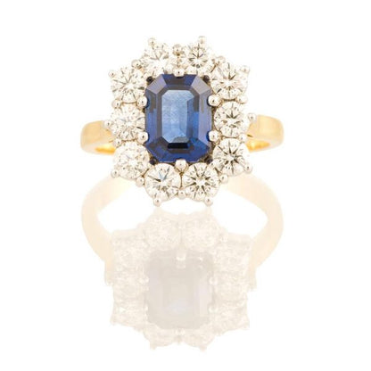 Sapphire and Diamond Cluster Ring, 2.30 carats, 18ct Yellow Gold
