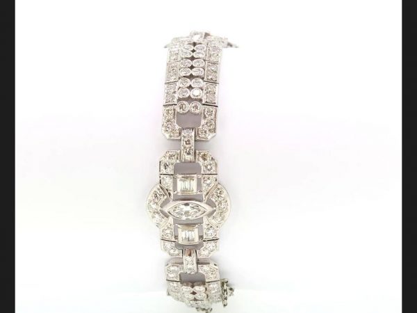 Art Deco diamond bracelet, circa 1930. Estimated diamond weight totaling 12ct, Set in Platinum