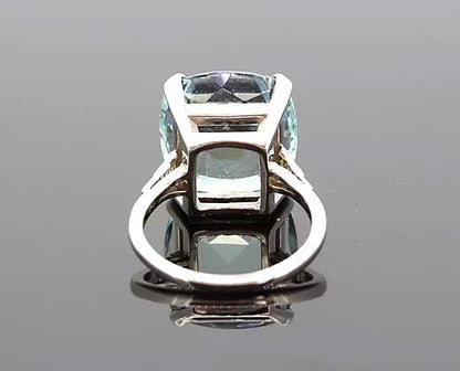 Cushion-Cut 15.17ct Aquamarine and Diamond Dress Ring in Platinum