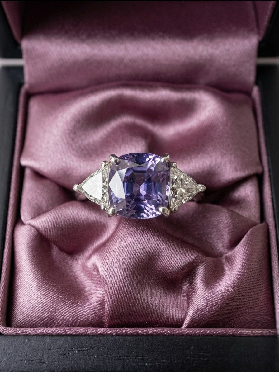 English Deco Style Platinum Ring with 2.68 Ct Ceylon Violet Sapphire & Diamond