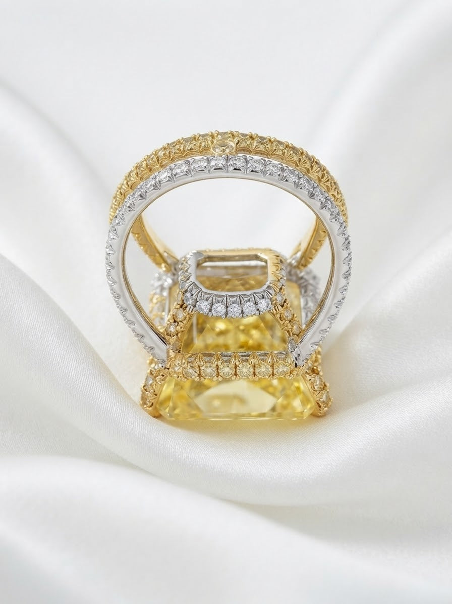 Signed Villa Milan 25.0 Ct Heliodor 1.30 Ct Diamonds Unique 18 KT ring