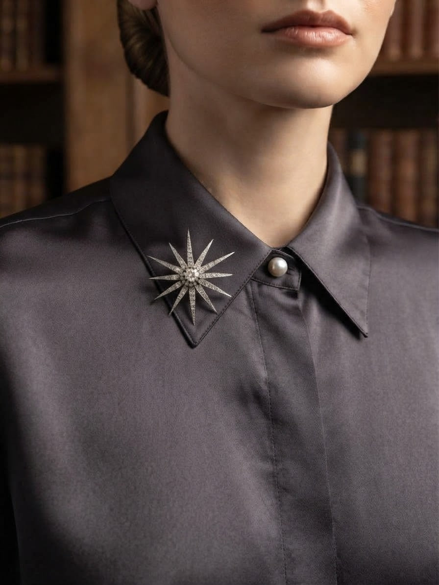 Art Deco Celestial 1.10 Ct Diamond 18 KT White Gold Star Brooch