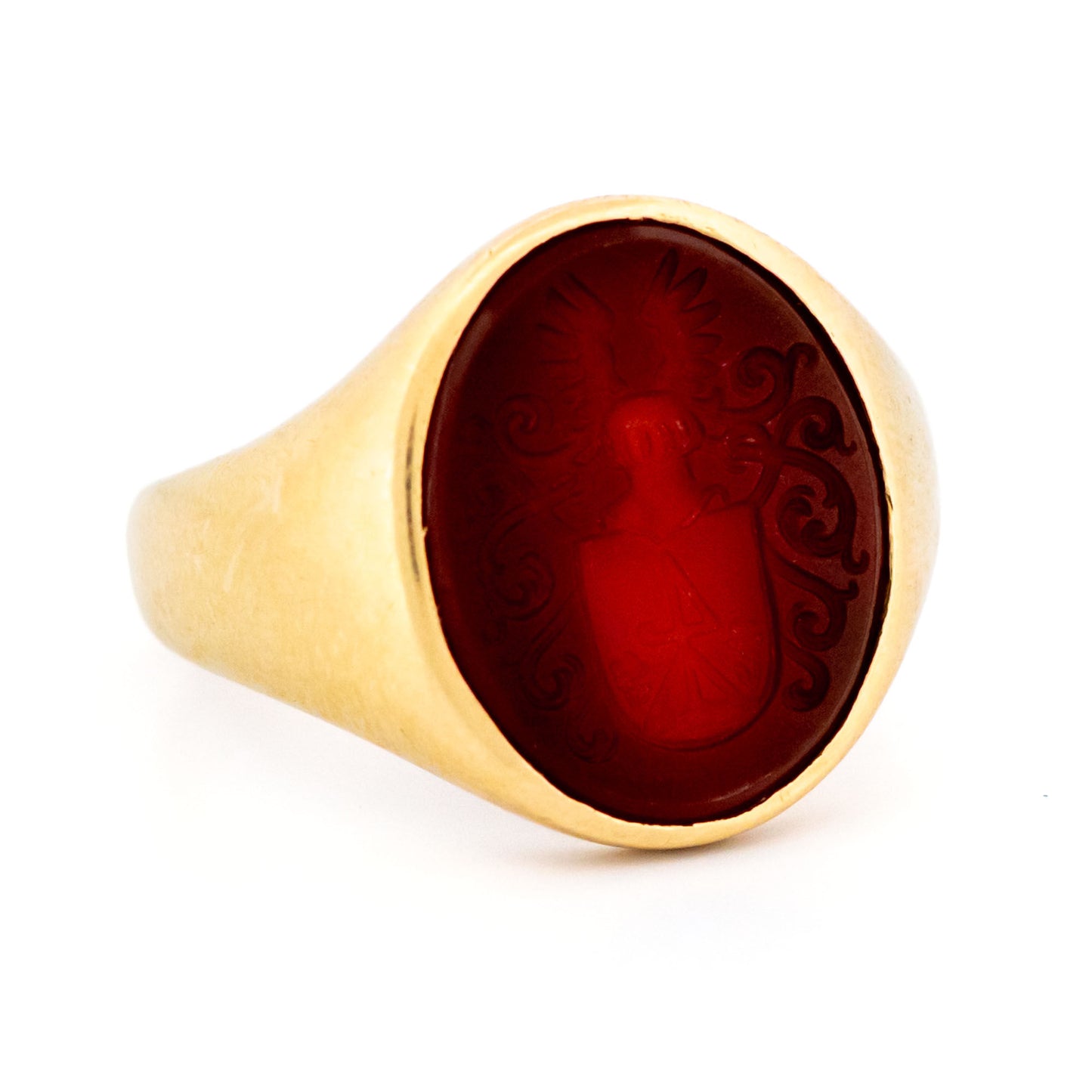 Vintage 14 Carat Yellow Gold Carnelian Armorial Signet Ring