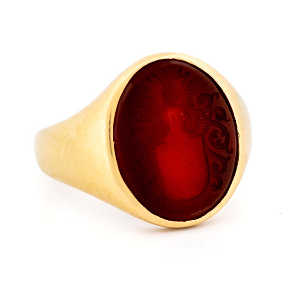 Vintage 14 Carat Yellow Gold Carnelian Armorial Signet Ring