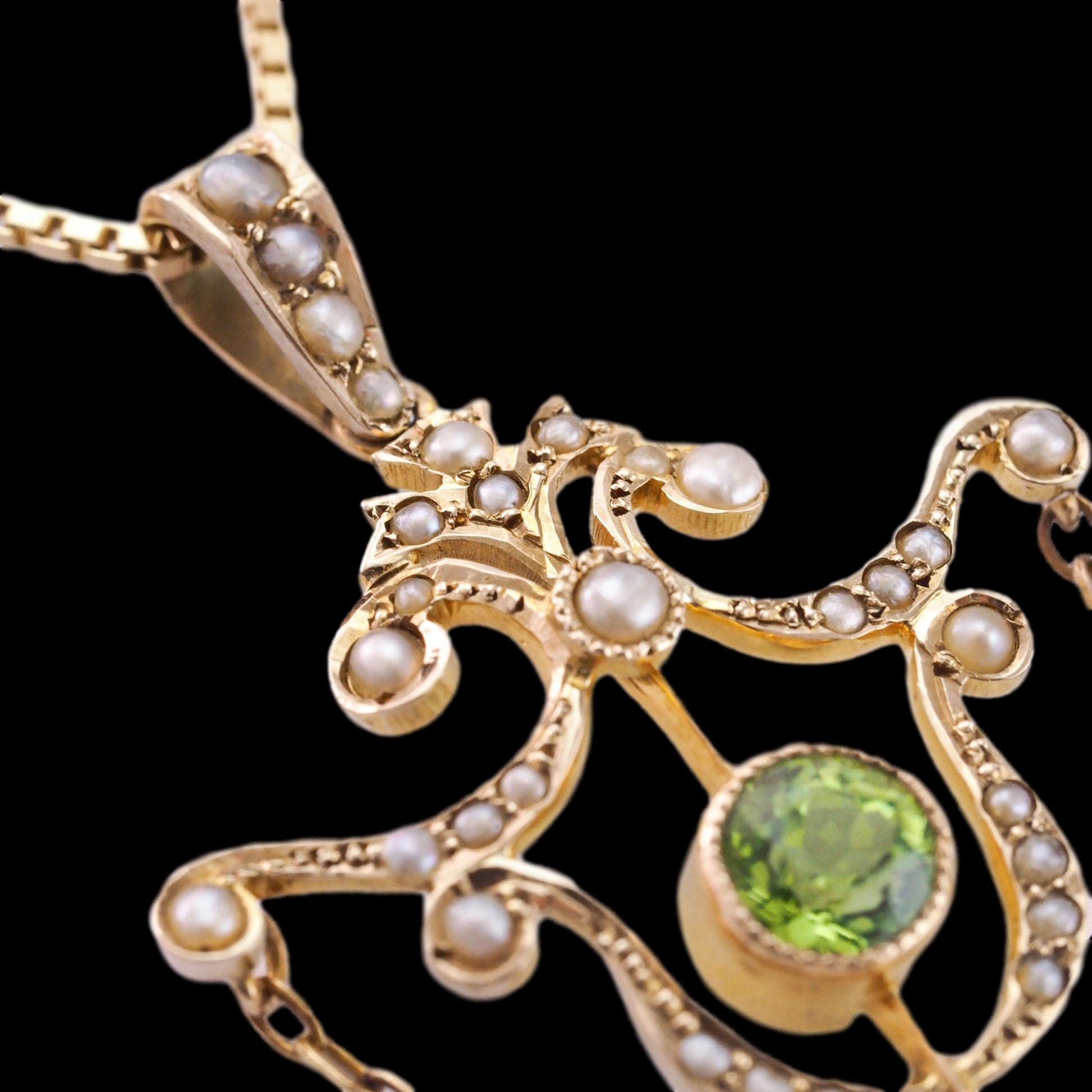 Antique Edwardian Peridot and Seed Pearl Pendant Necklace 9ct Gold - 1909
