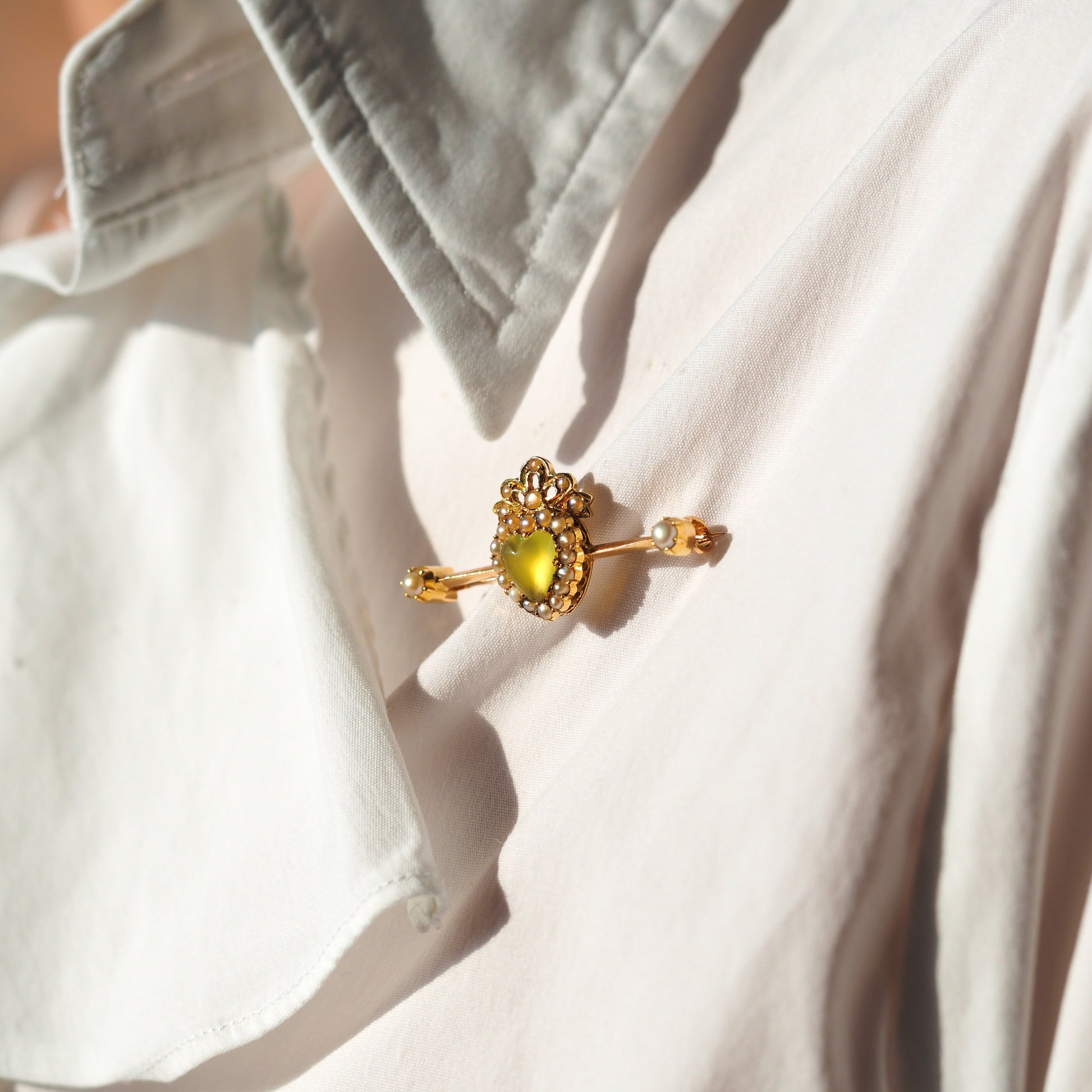 Antique Victorian Chalcedony Brooch with Seed Pearls 15ct Gold Heart Shaped Cabochon - c.1890