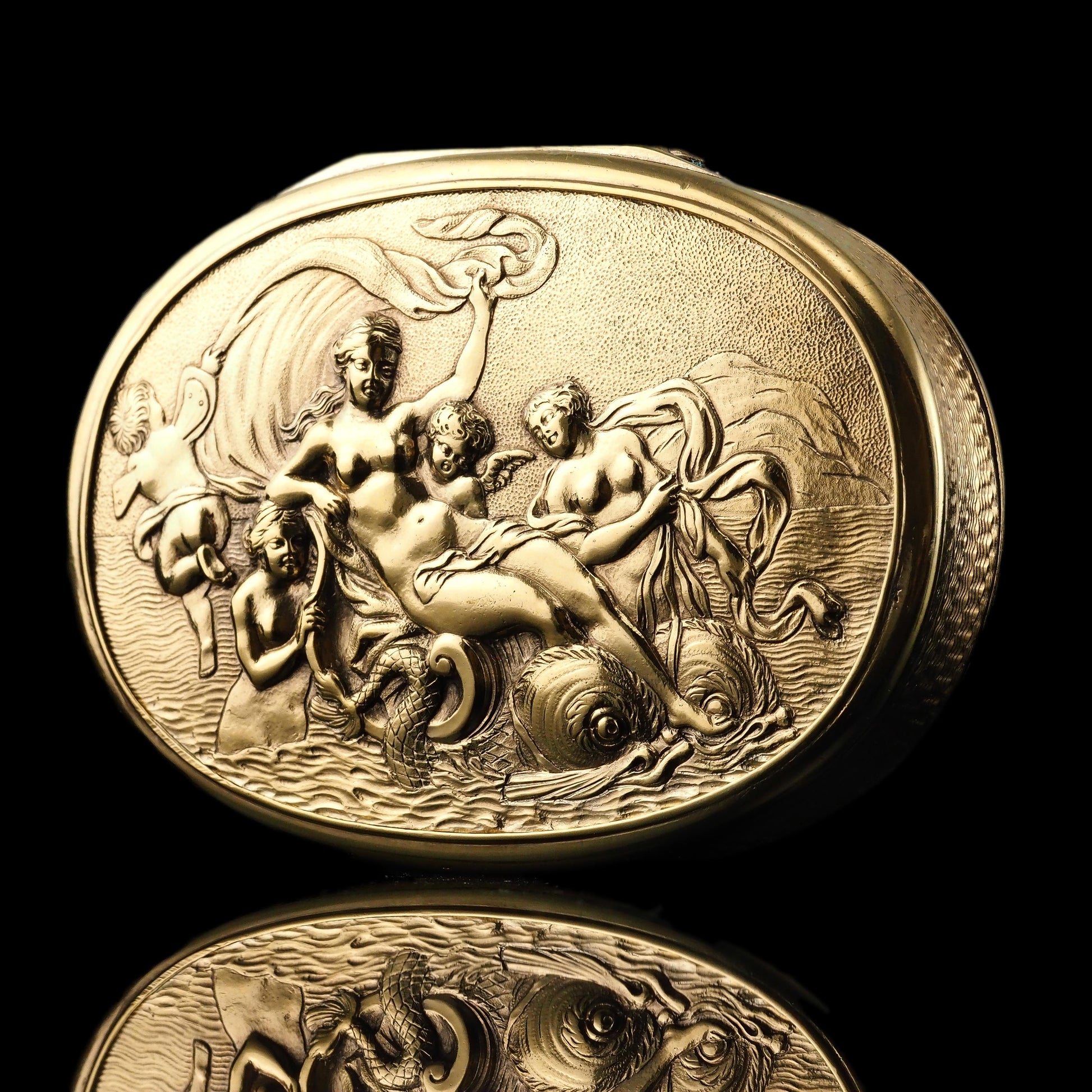 Georgian Antique Silver Gilt Snuff Box with Scene of Venus, London 1810