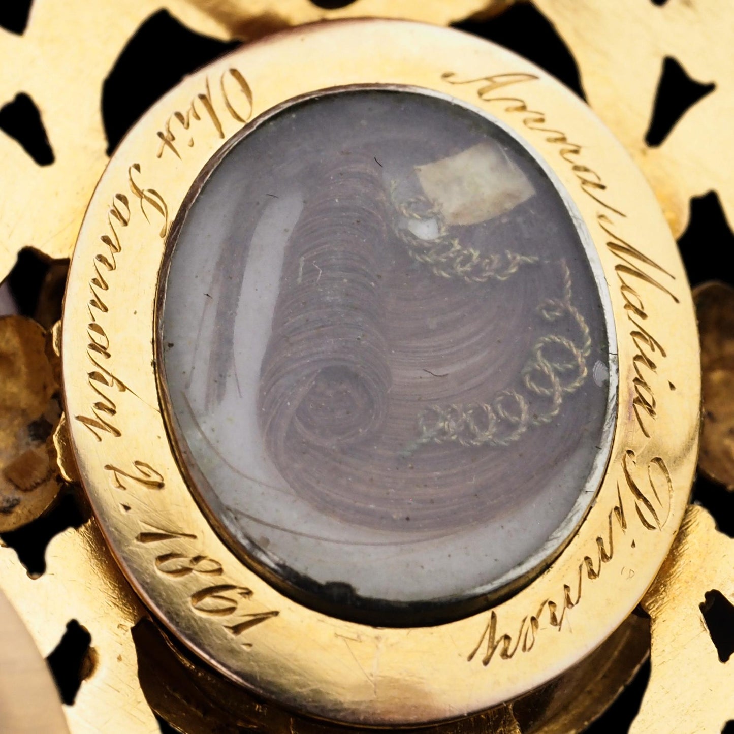 Antique Victorian Cherub Cameo Brooch 18K Gold Ornate Frame - c.1860