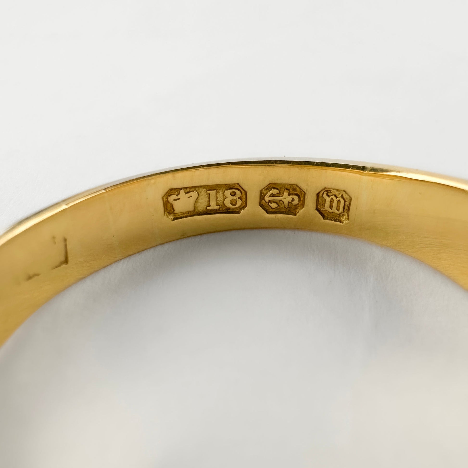 Victorian Antique 1.50cts Old Mine Cut Diamond Trilogy Three Stone Gypsy Ring in 18ct Yellow Gold