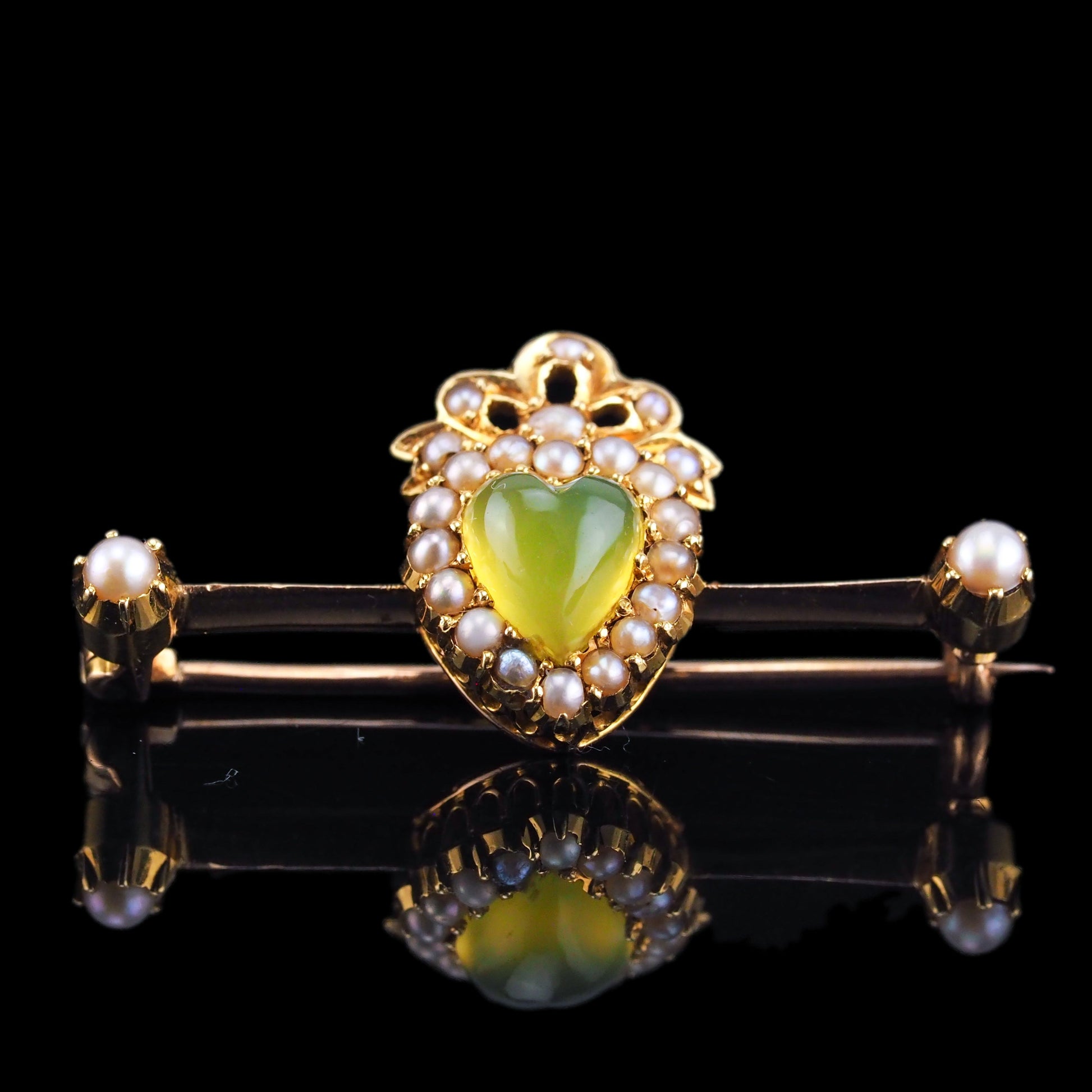 Antique Victorian Chalcedony Brooch with Seed Pearls 15ct Gold Heart Shaped Cabochon - c.1890