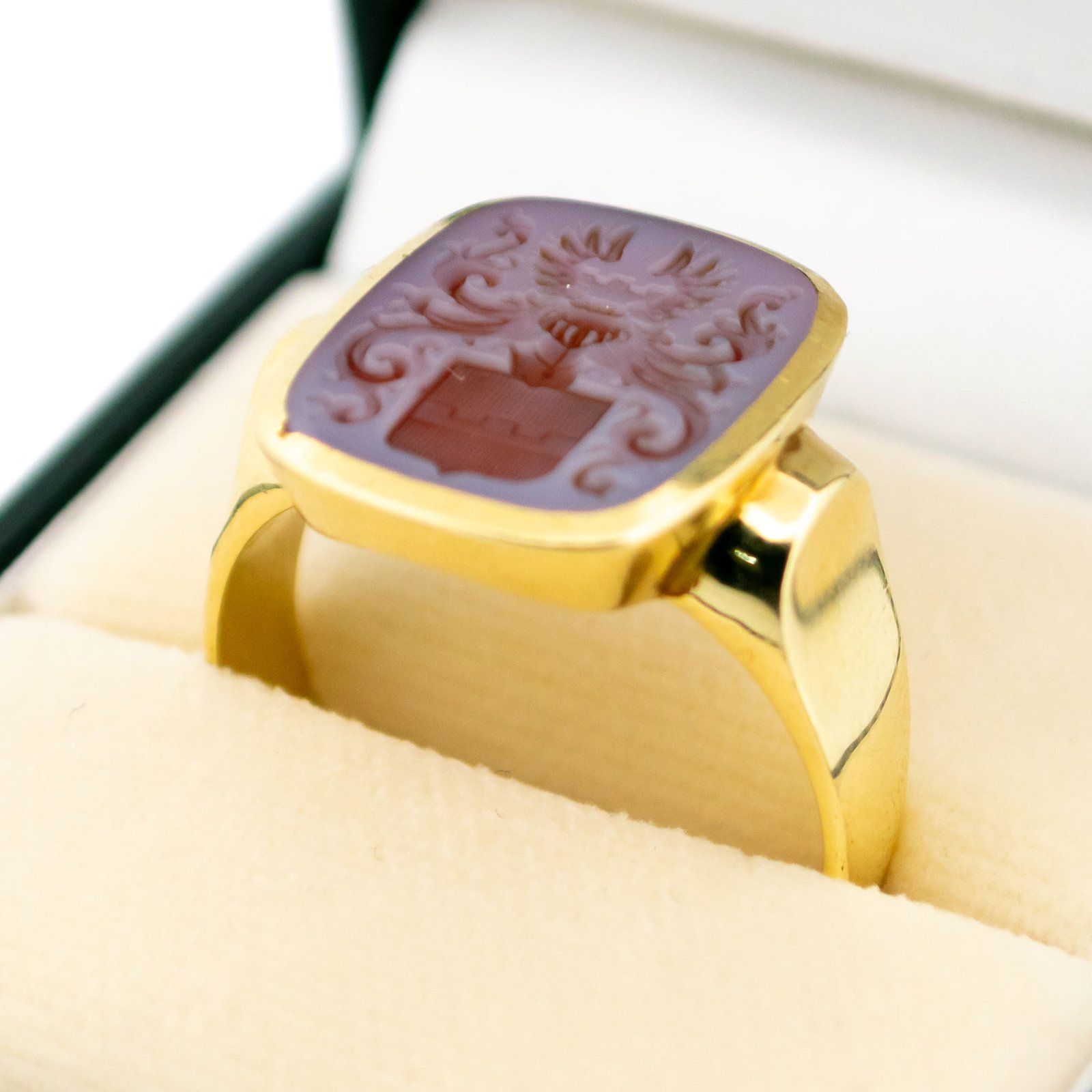 Vintage Carnelian Armorial Intaglio Signet Ring