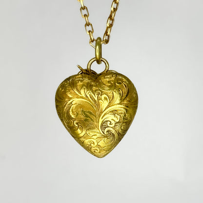 Victorian Antique Cabochon Garnet Heart Pendant in 15ct Gold