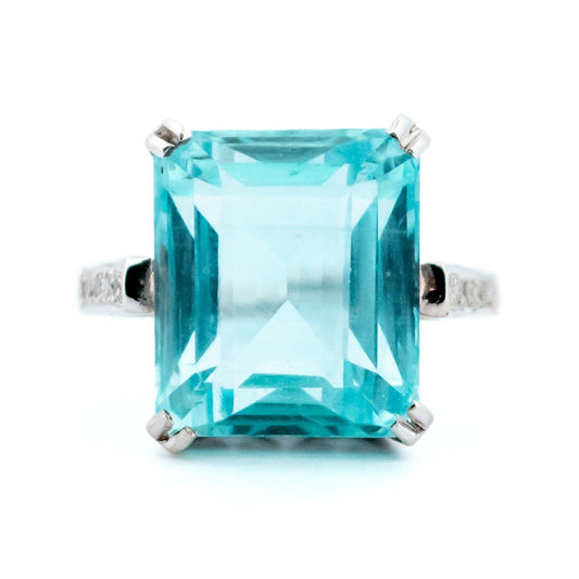 Vintage 9cts Aquamarine Solitaire Cocktail Statement Ring with Diamonds