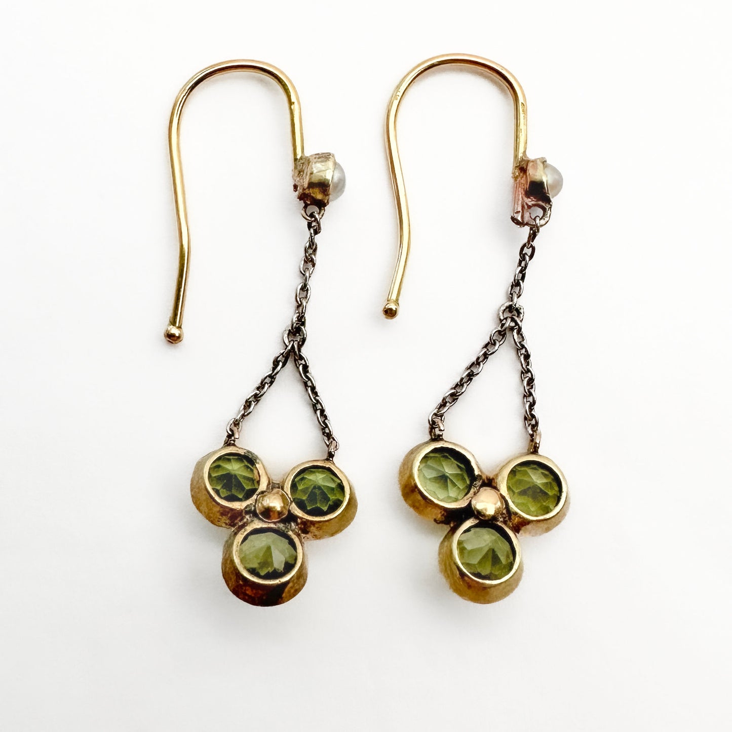 Late Victorian Antique Peridot Trefoil Drop Earrings with Ruby and Pearl