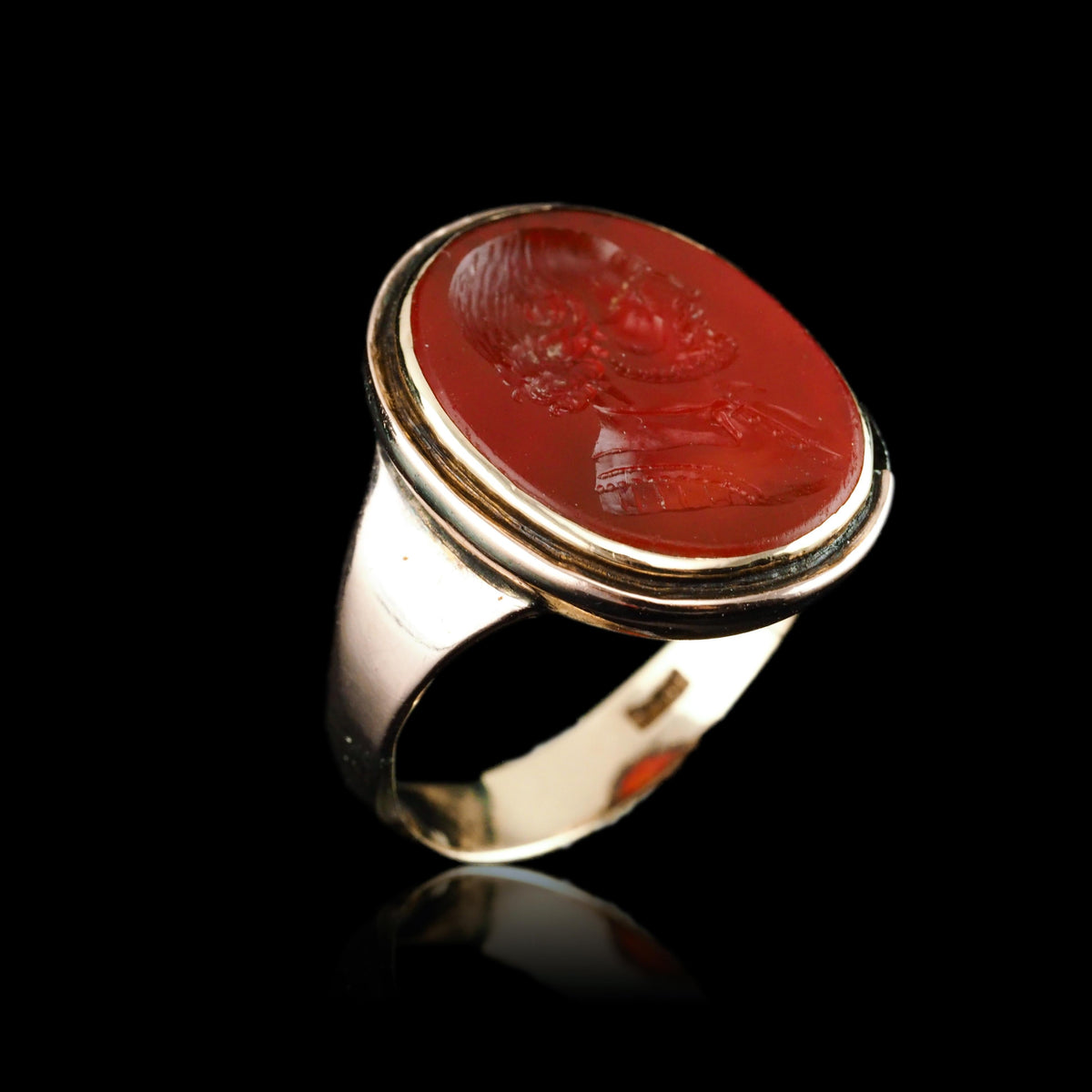 Antique 18K Gold Carnelian Intaglio Ring, Side Profile Gentleman - 19th century.
