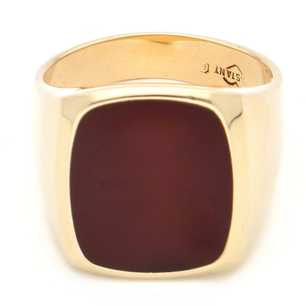 A carnelian signet ring in yellow gold