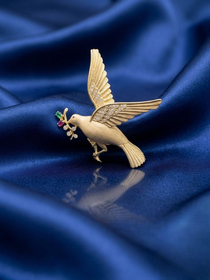 Vintage Diamond and 18ct gold Large Flying Bird Brooch, Circa 1935