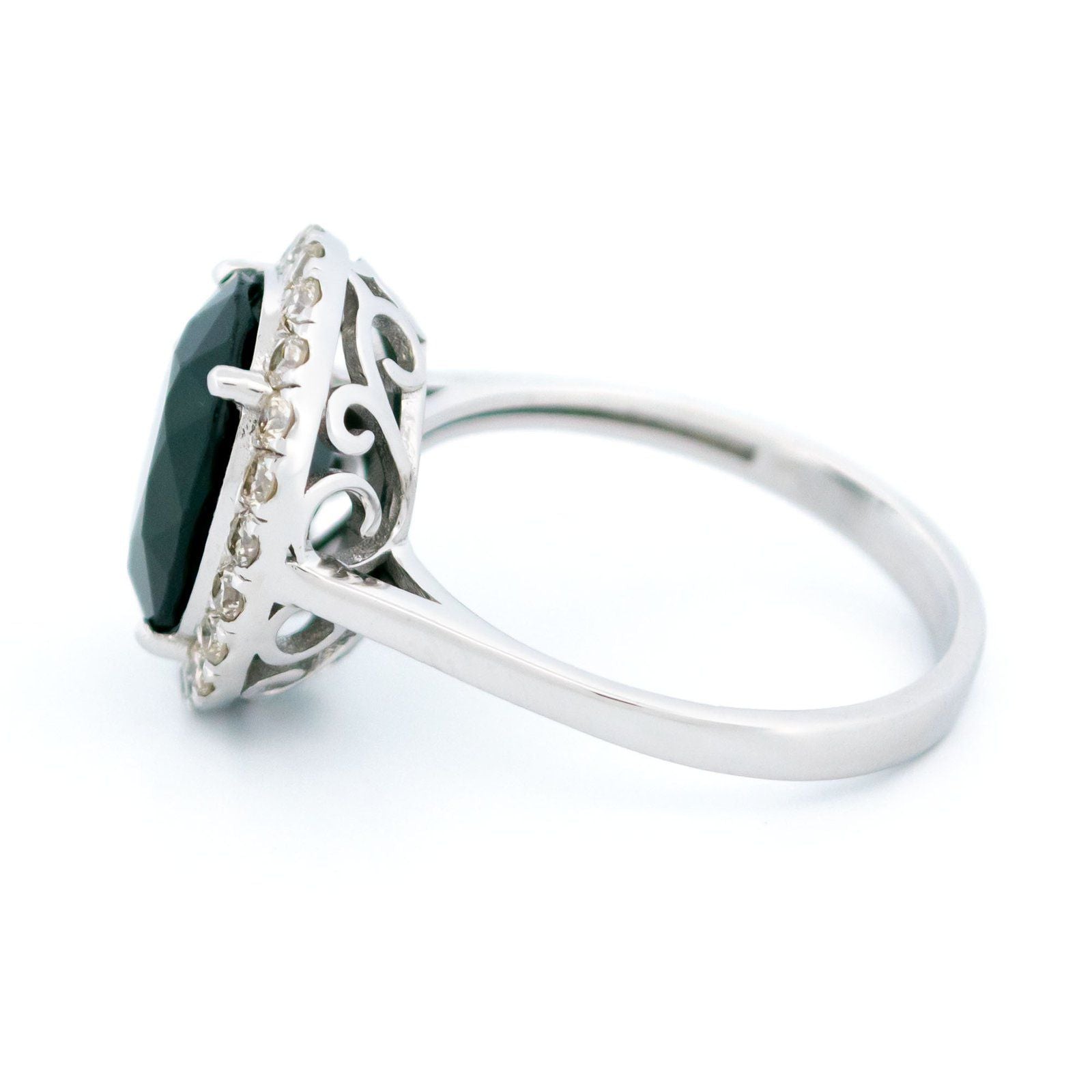 14 Carat White Gold Sapphire and Diamond Oval Cluster Ring, 4.90 Carats