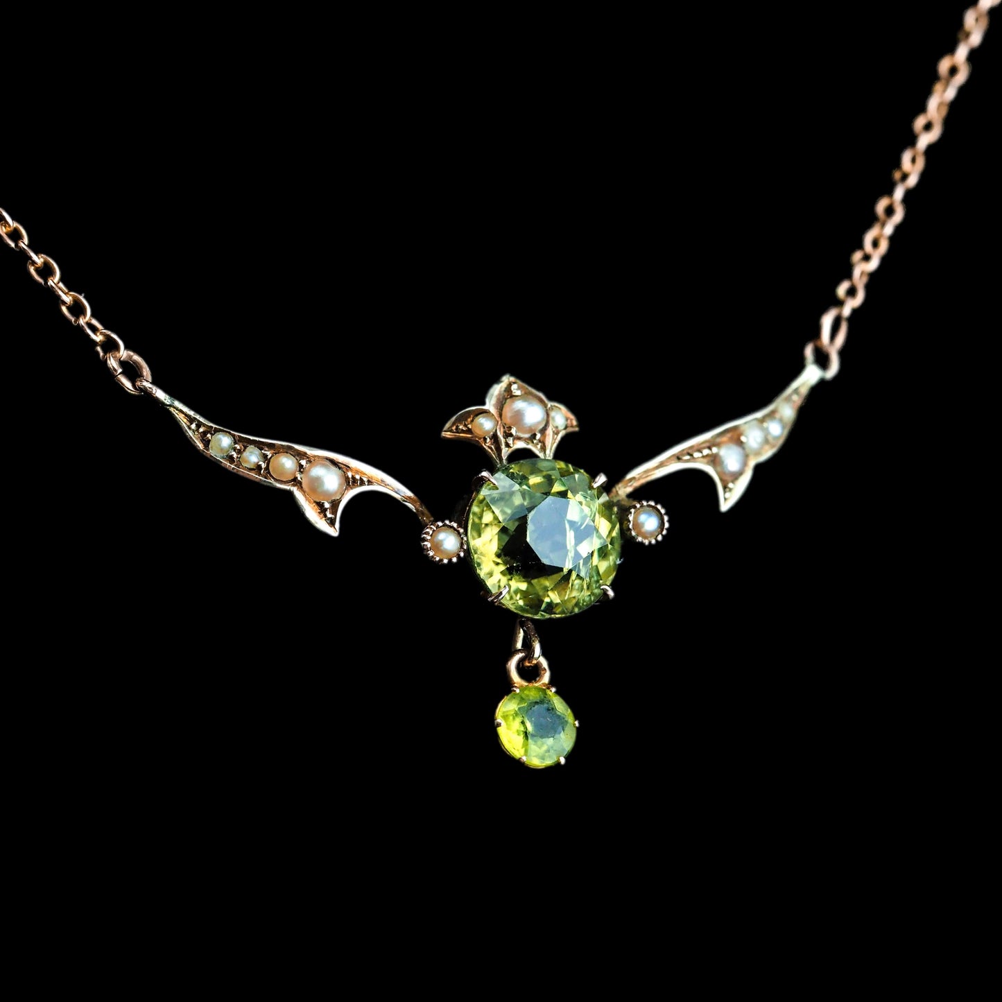 Edwardian Antique Edwardian Peridot and Pearl Necklace
