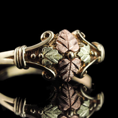 Vintage Tri-Colour Gold Ring with Foliate Motifs 9K Gold