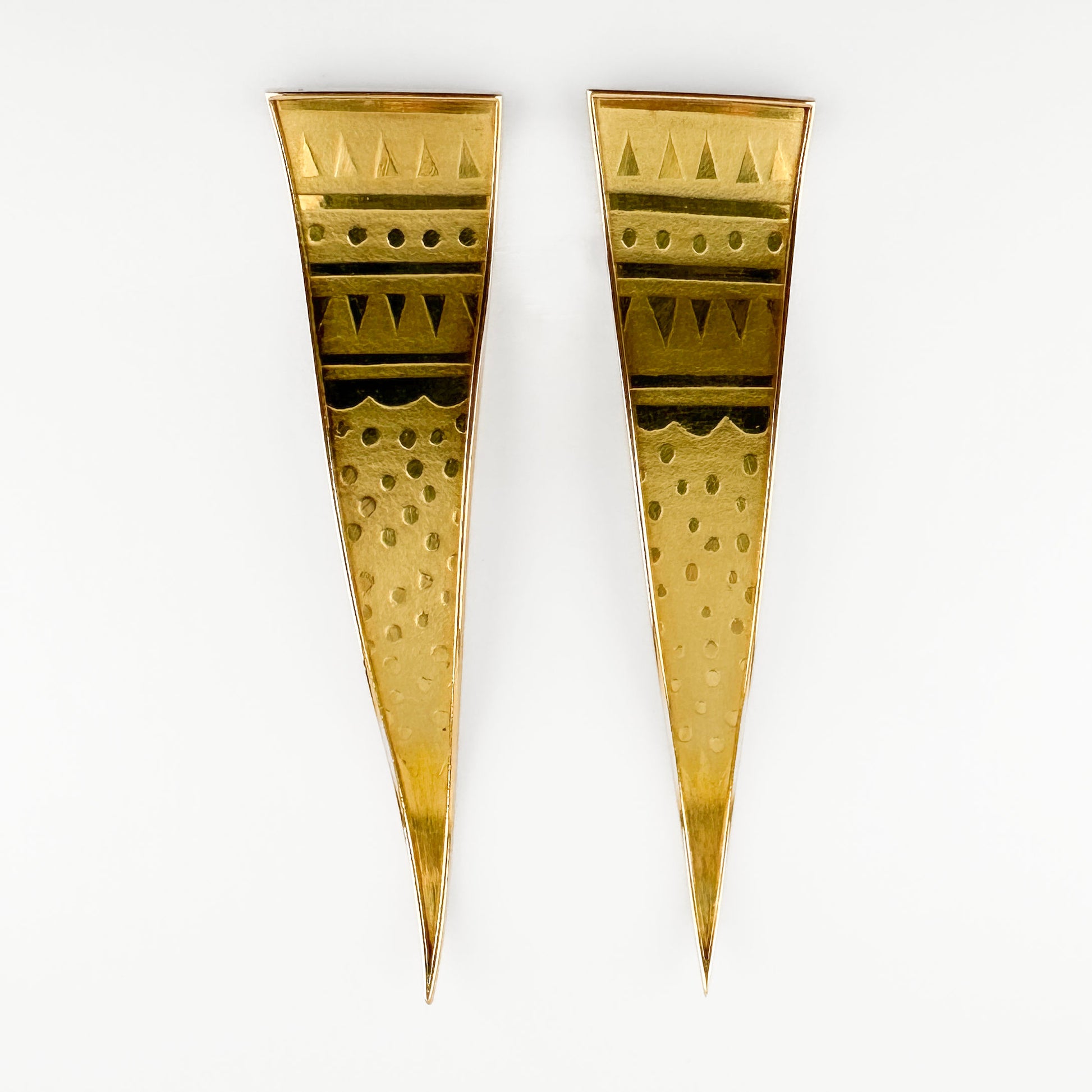 Vintage Stylistic Abstract Gold Tapered Drop Earrings
