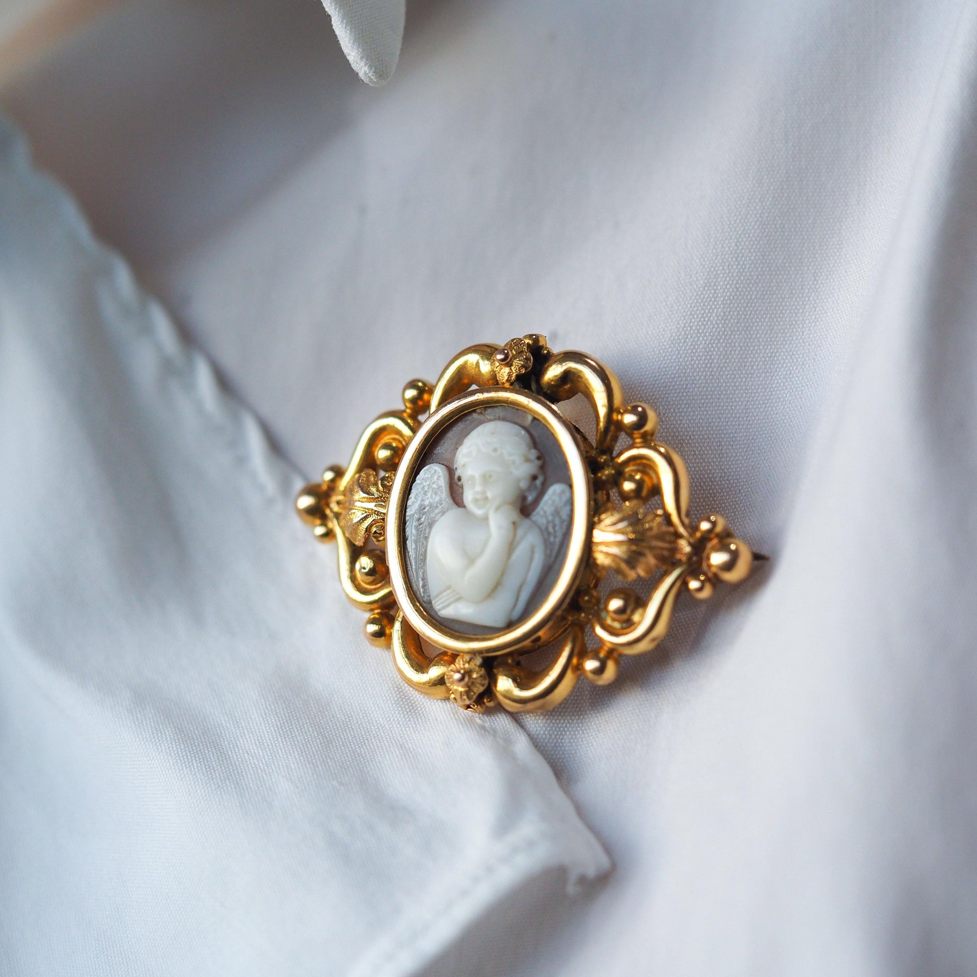 Antique Victorian Cherub Cameo Brooch 18K Gold Ornate Frame - c.1860
