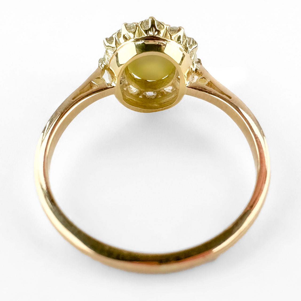 Edwardian Chrysoberyl Cat’s Eye And Diamond Cluster Ring