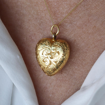 Antique Victorian 18ct Yellow Gold Puffy Heart Locket Pendant Locket