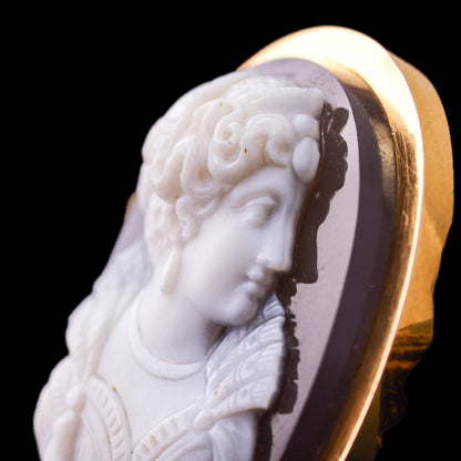 Antique French 18ct Gold and Agate Hardstone Cameo Brooch, Circa 1880