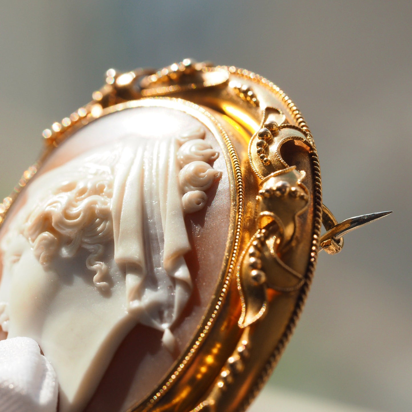 Magnificent Large Antique Victorian 18K Gold Cameo Brooch Pendant Locket - c.1860