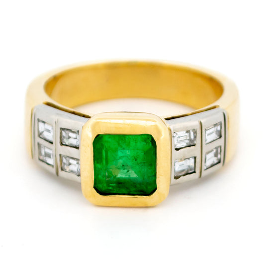 18 Carat Yellow Gold Colombian Emerald and Diamond Ring, 1.40 Carats