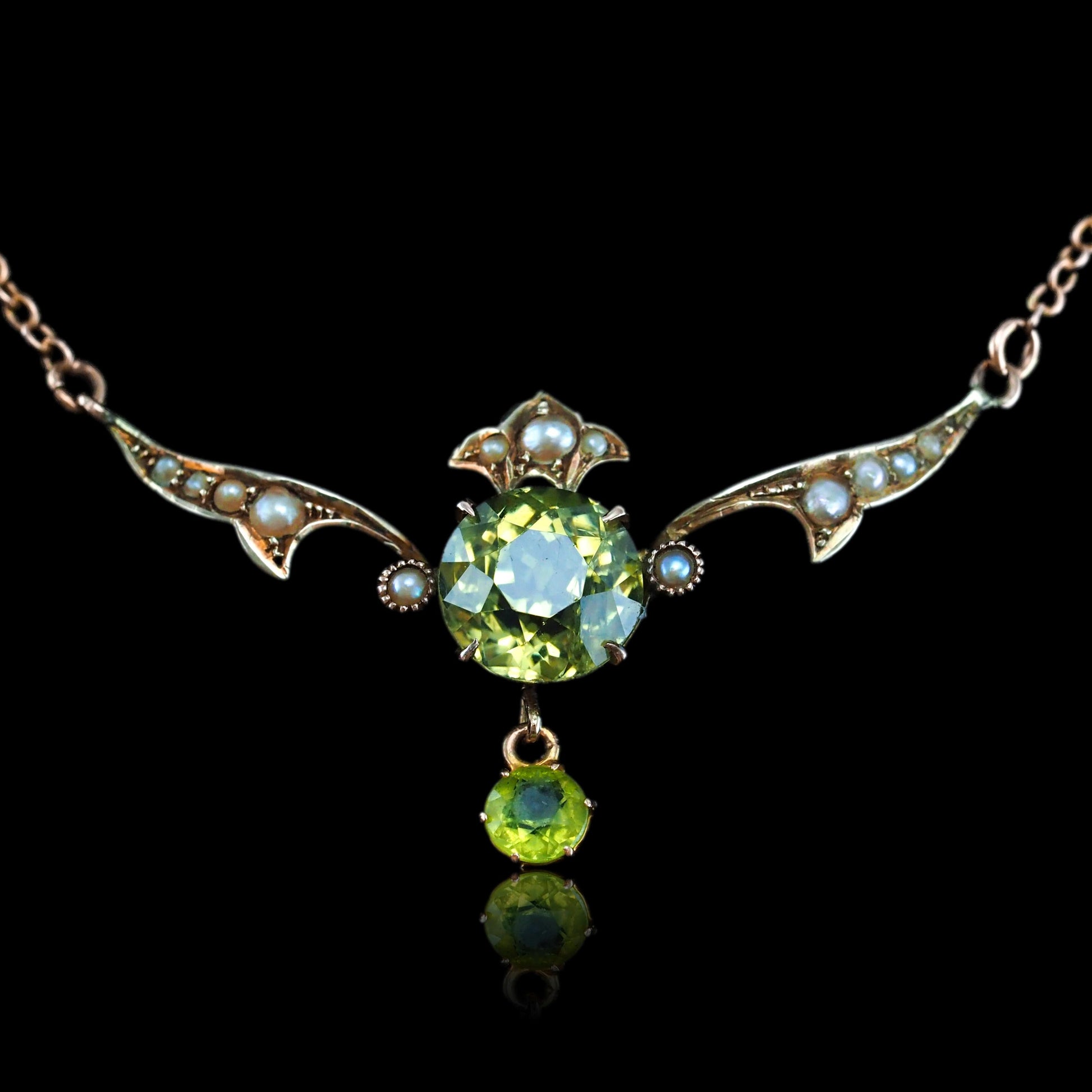 Edwardian Antique Edwardian Peridot and Pearl Necklace