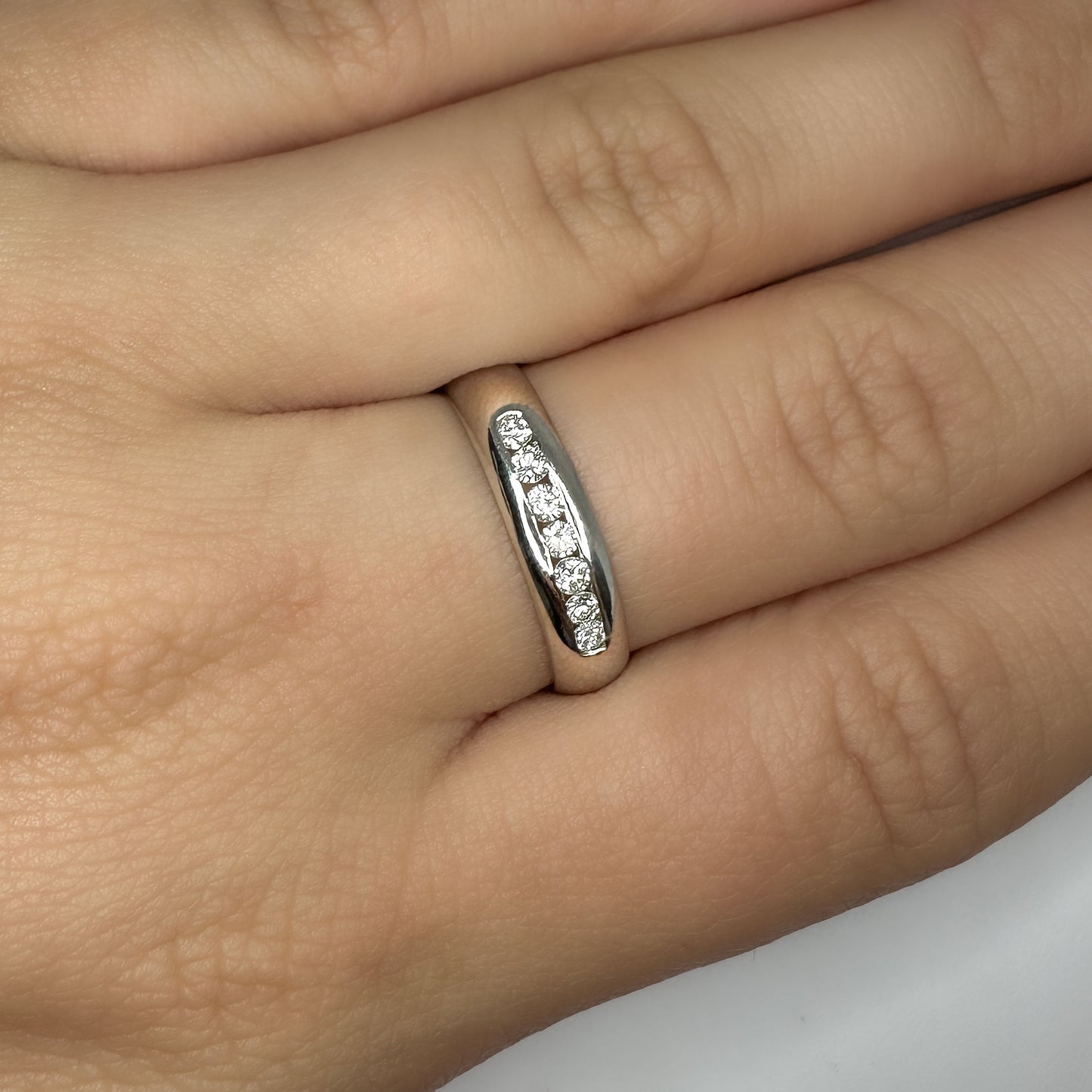 Platinum Band Ring Diamond Set