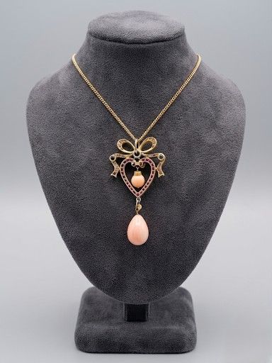 Edwardian Angel Skin Diamond Ruby Sweet Heart 18 KT necklet