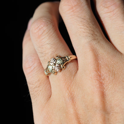Vintage Tri-Colour Gold Ring with Foliate Motifs 9K Gold