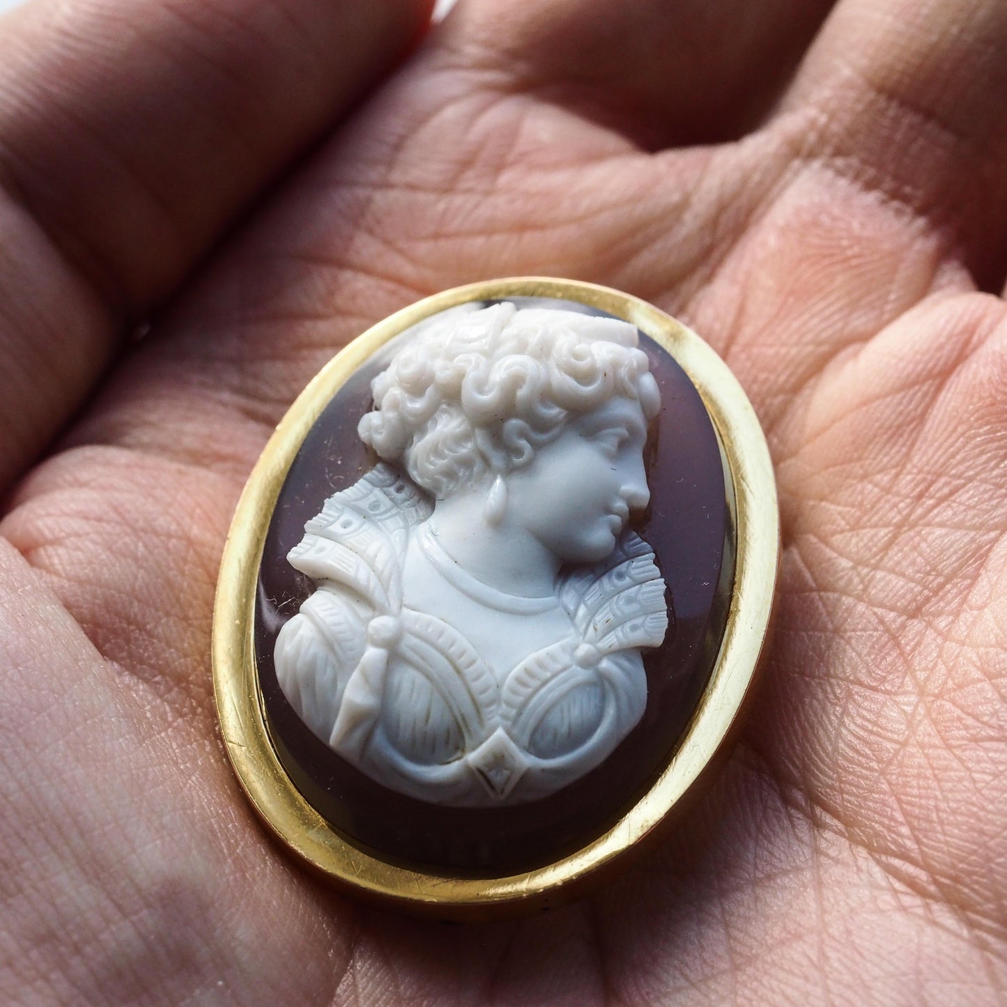 Antique French 18ct Gold and Agate Hardstone Cameo Brooch, Circa 1880