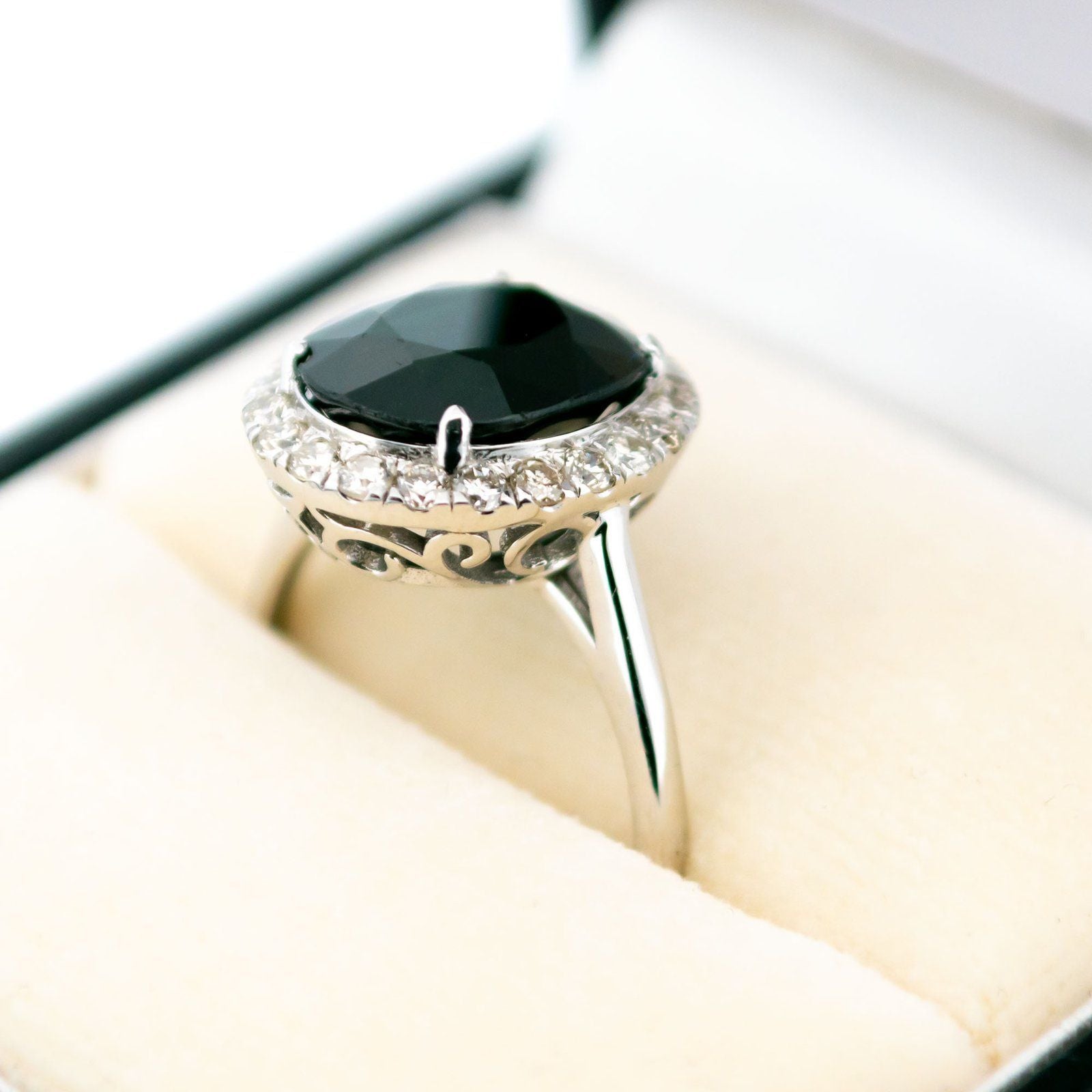 14 Carat White Gold Sapphire and Diamond Oval Cluster Ring, 4.90 Carats