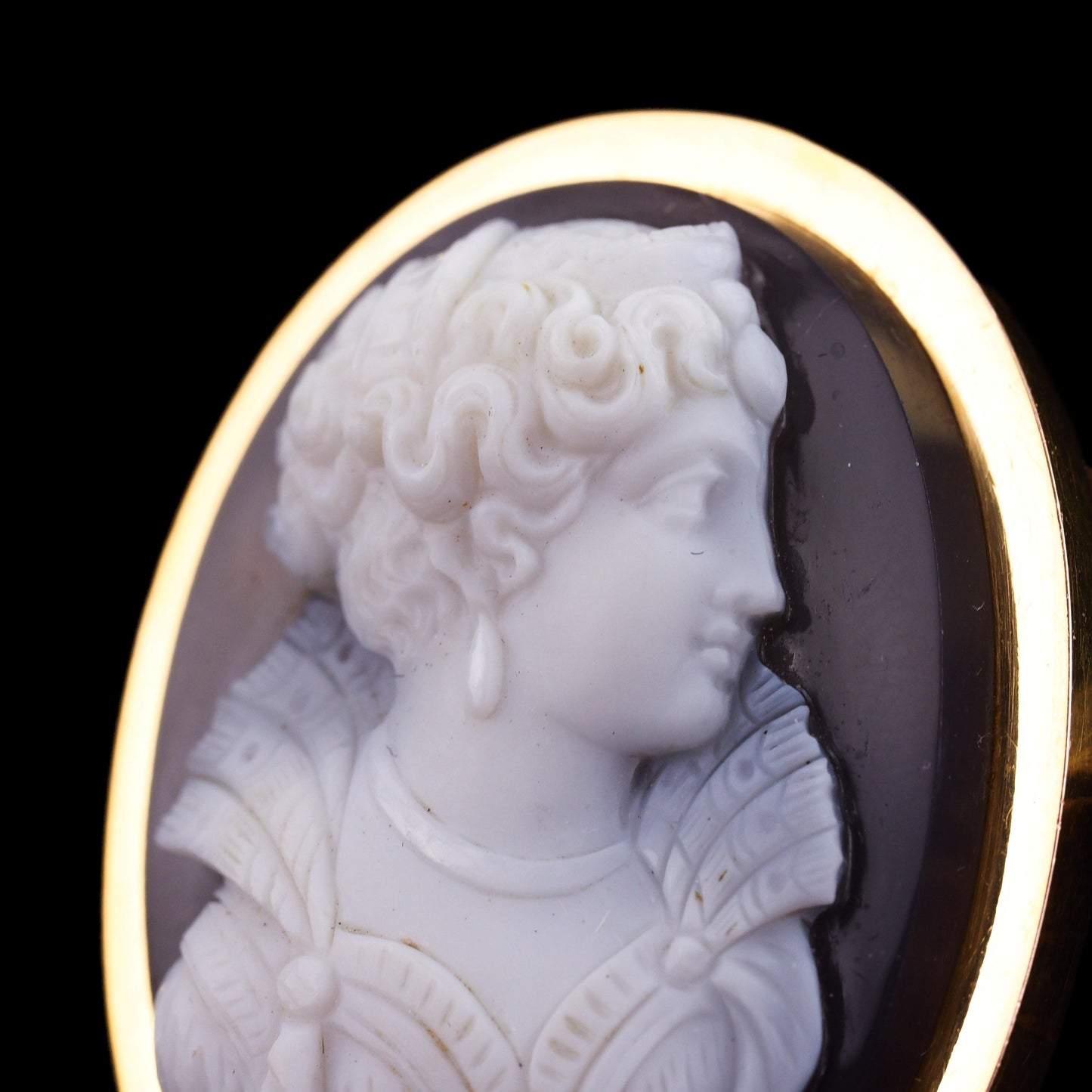 Antique French 18ct Gold and Agate Hardstone Cameo Brooch, Circa 1880