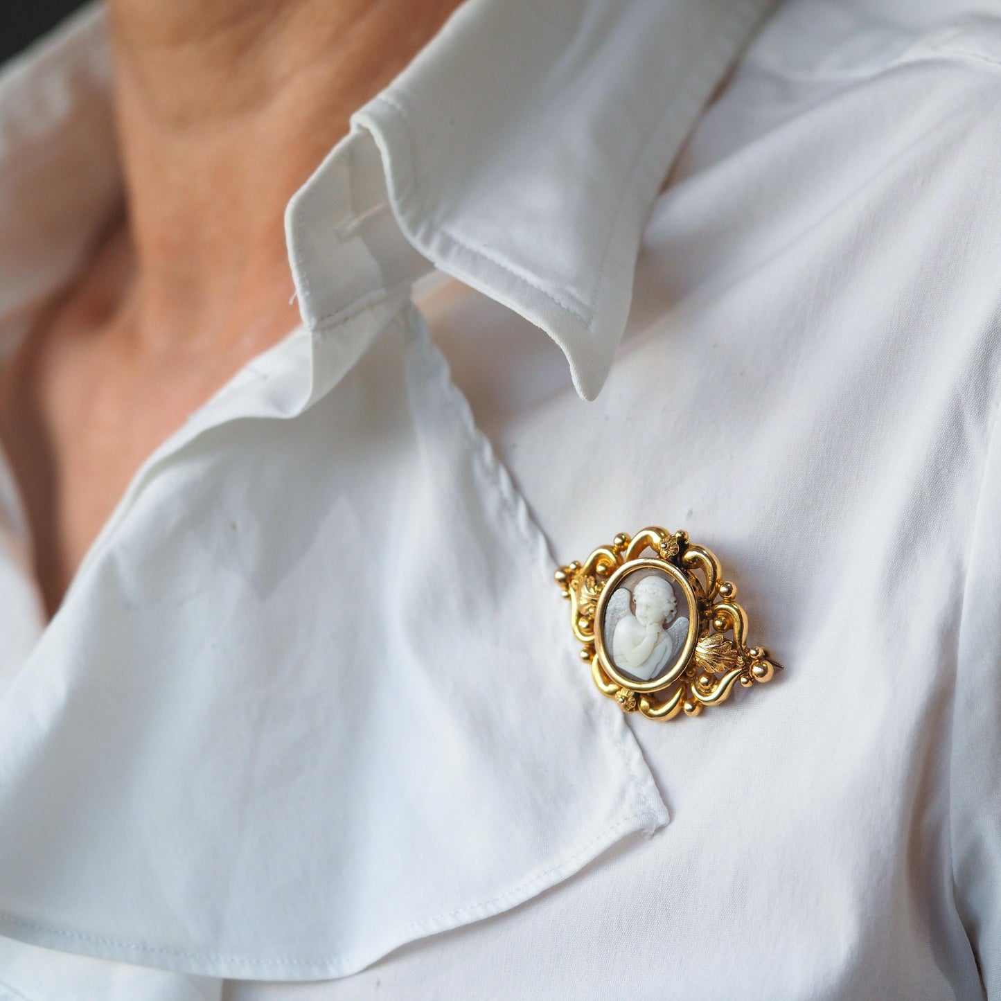 Antique Victorian Cherub Cameo Brooch 18K Gold Ornate Frame - c.1860