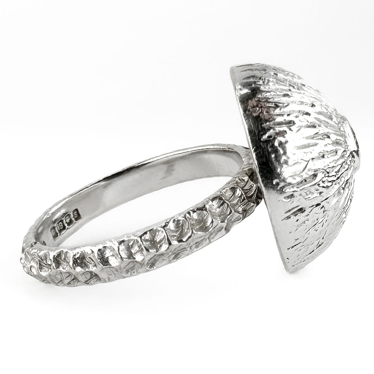 Vintage Kutchinsky 1972 Textured Diamond Set Bombe Ring