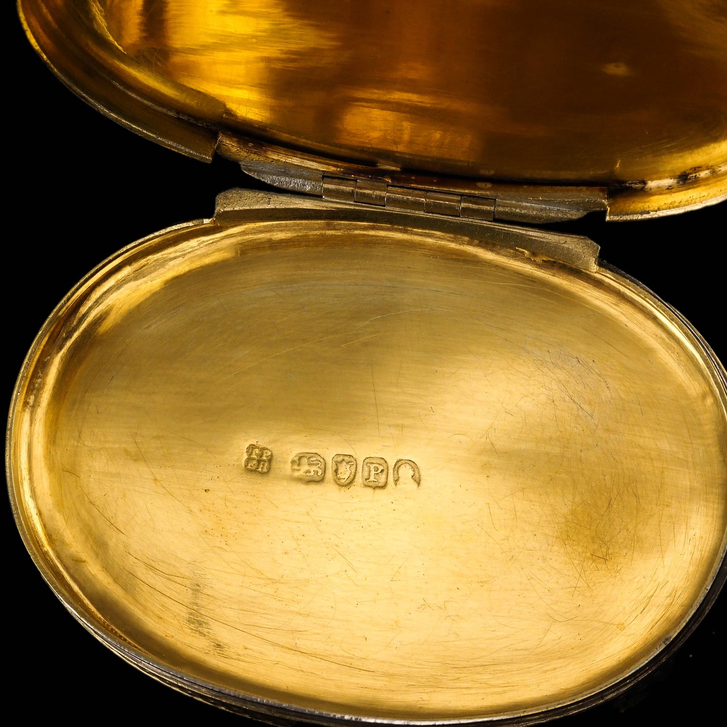 Georgian Antique Silver Gilt Snuff Box with Scene of Venus, London 1810