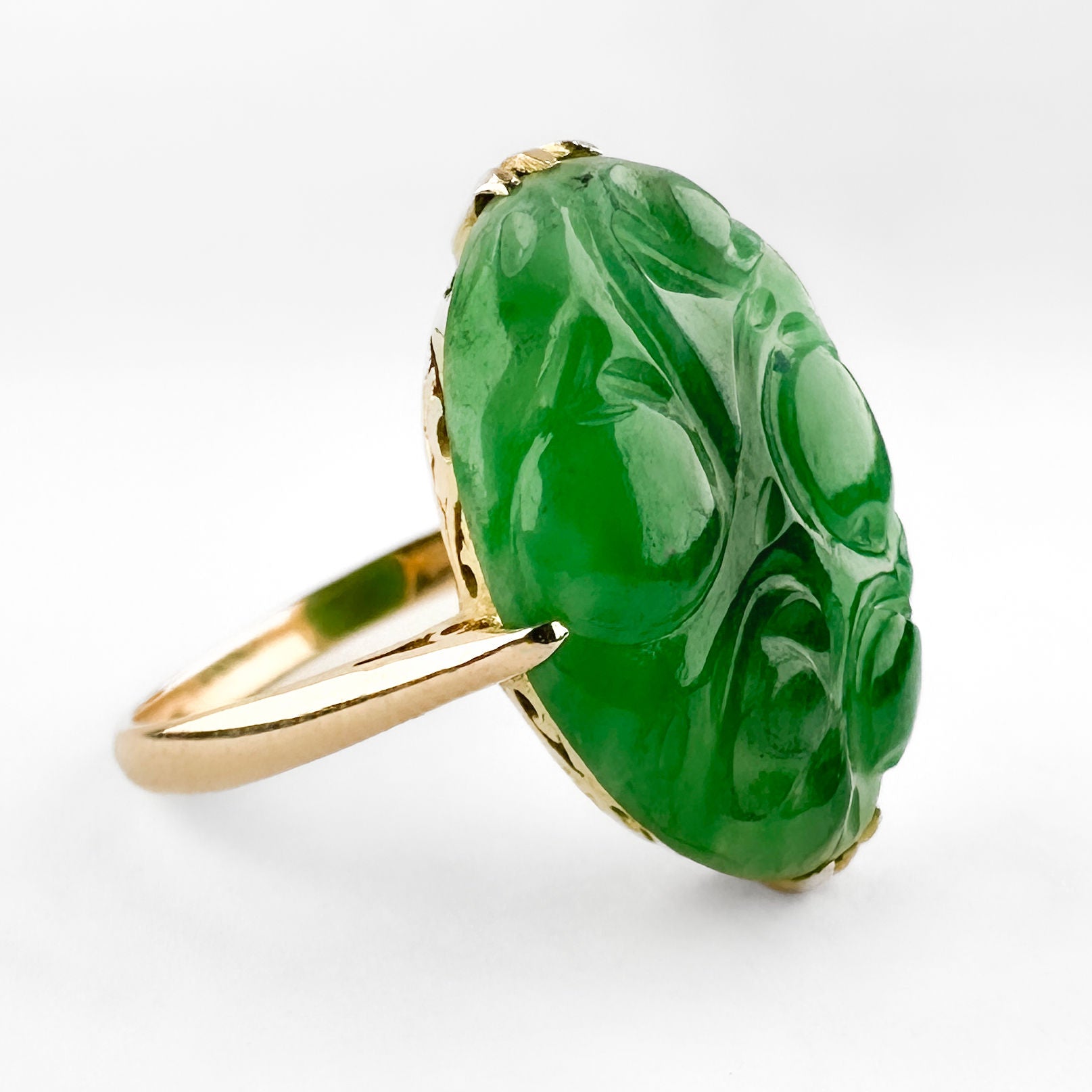 Vintage 1940s Carved Jade Panel Ring