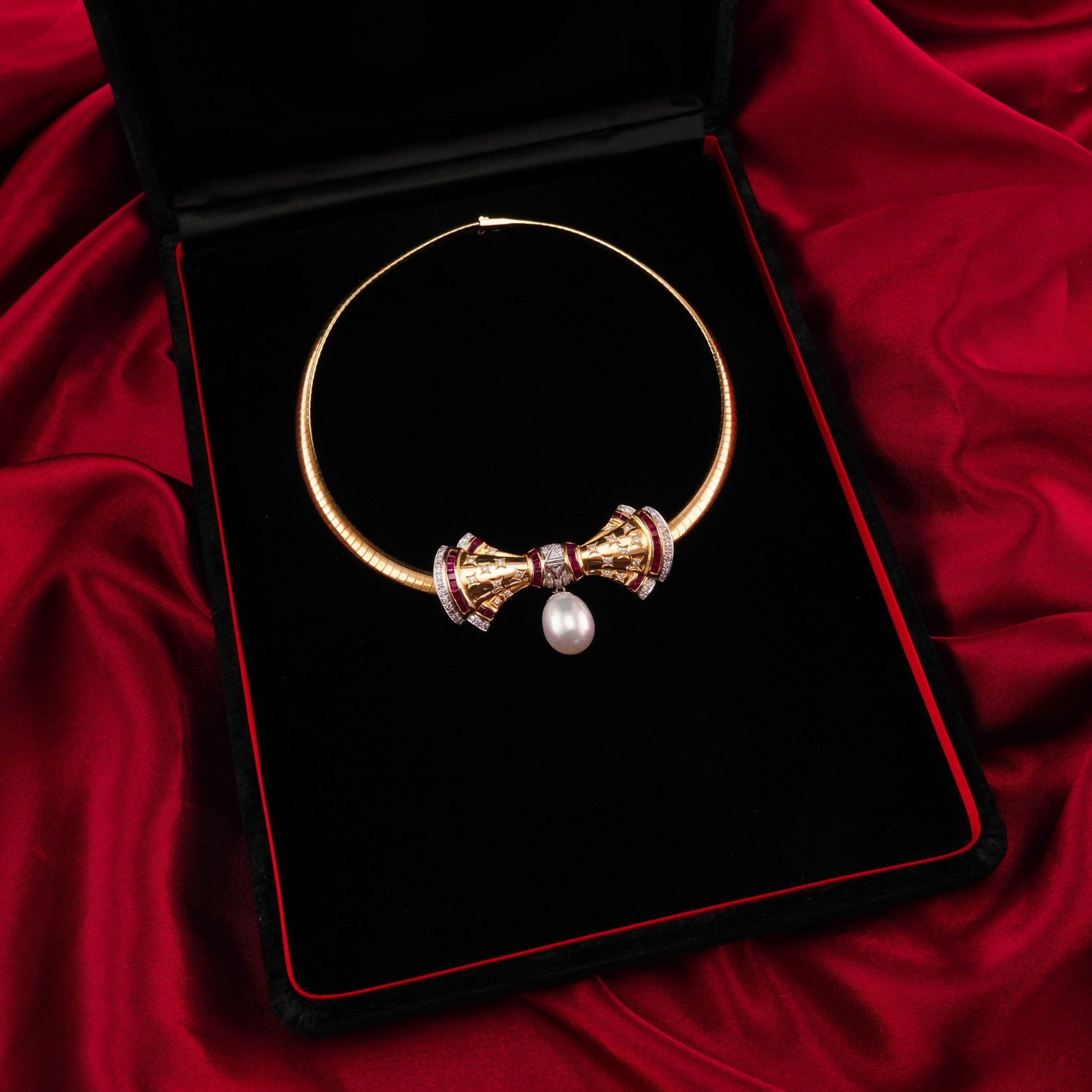 A Fine Vintage 18ct Gold Ruby Diamond and Pearl Bow Necklace