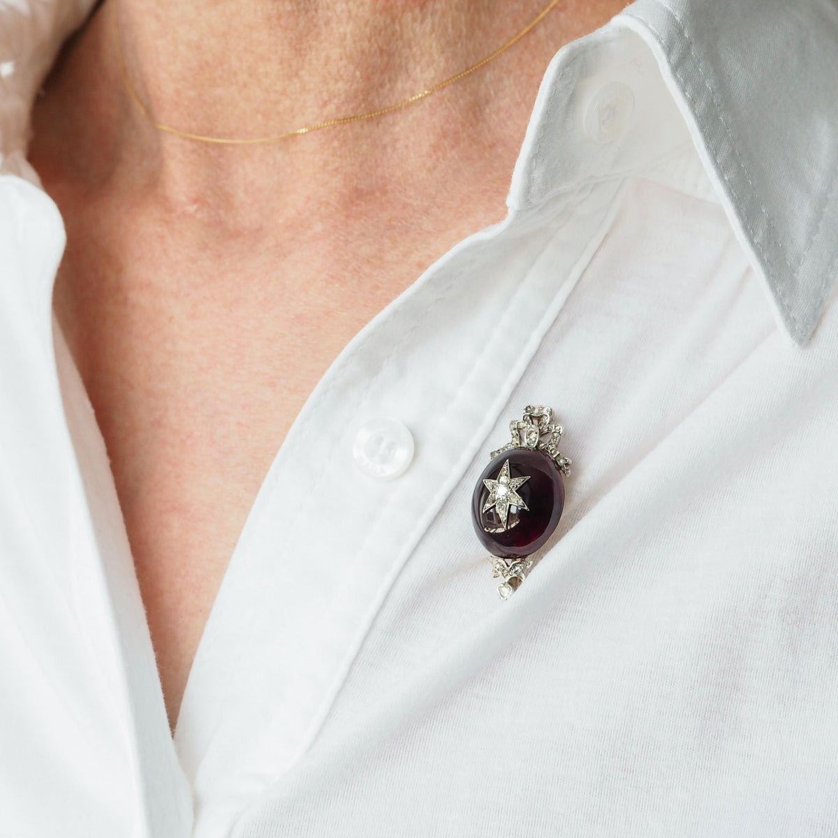Victorian Antique Garnet and Diamond Star Cabochon Pendant come Brooch