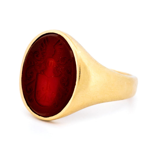Vintage 14 Carat Yellow Gold Carnelian Armorial Signet Ring