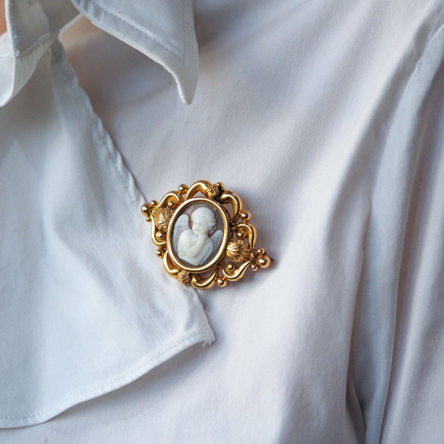 Antique Victorian Cherub Cameo Brooch 18K Gold Ornate Frame - c.1860