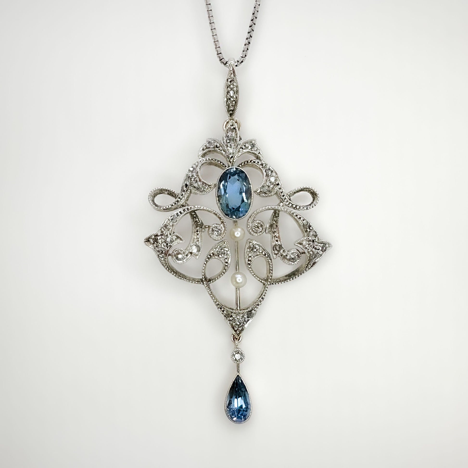 Art Nouveau Aquamarine Pendant