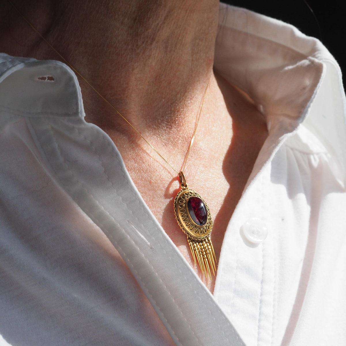Antique Victorian Garnet Etruscan Revival Pendant Necklace 15K Gold - c.1880