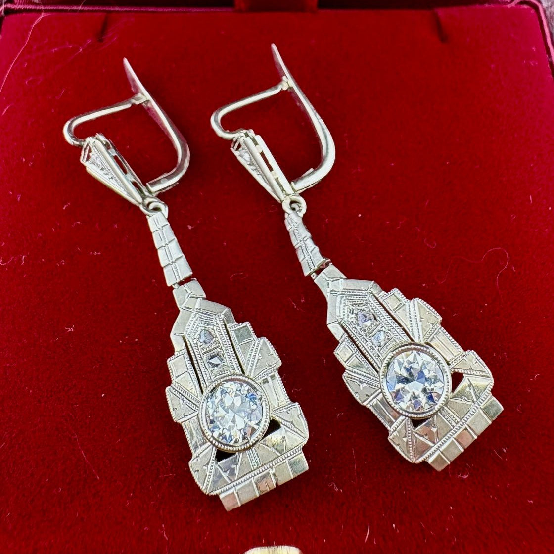 Art Deco Italian Diamond Drop Earrings in 18ct White Gold, Circa 1925