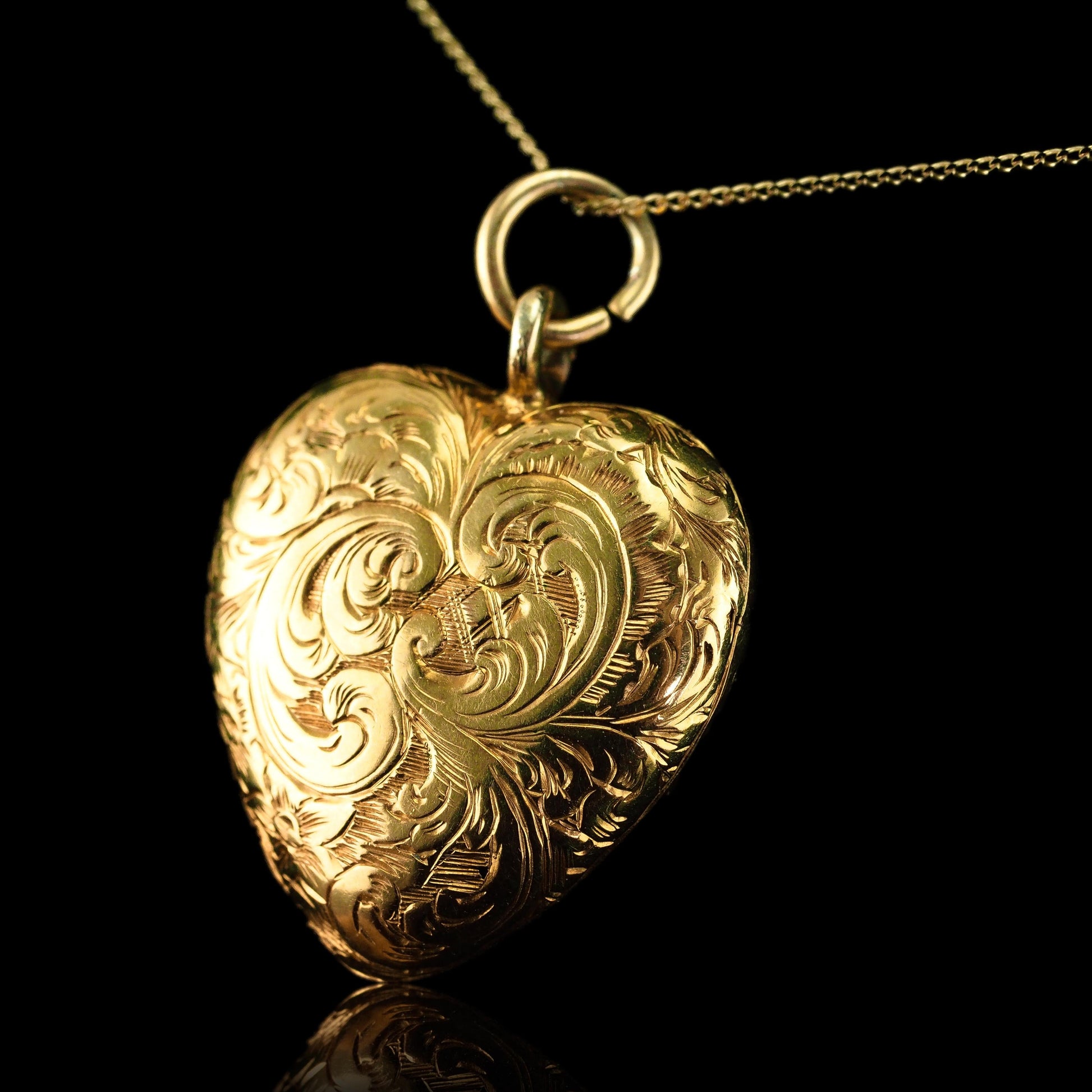 Antique Victorian 18ct Yellow Gold Puffy Heart Locket Pendant Locket